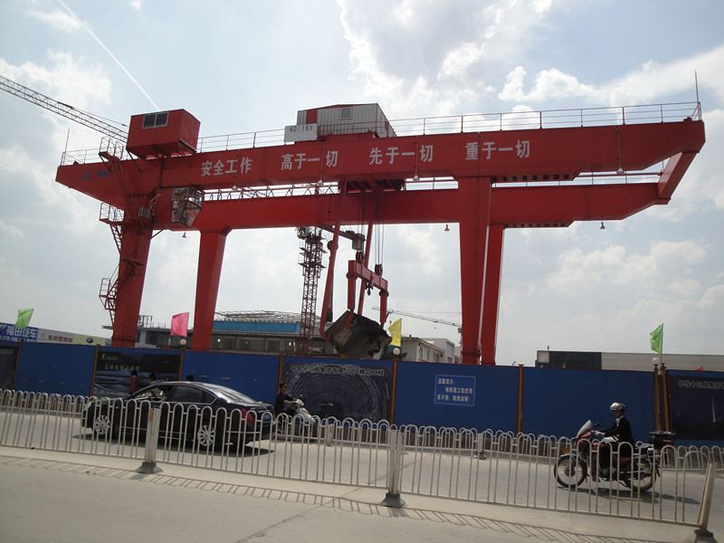 大方集團(tuán)路橋起重機(jī)再獲殊榮！